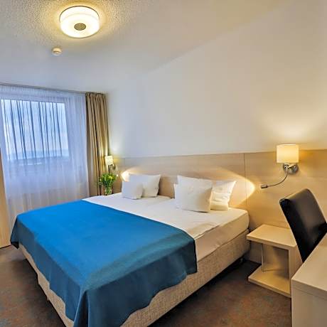 Superior Family Room with 2 Bedrooms