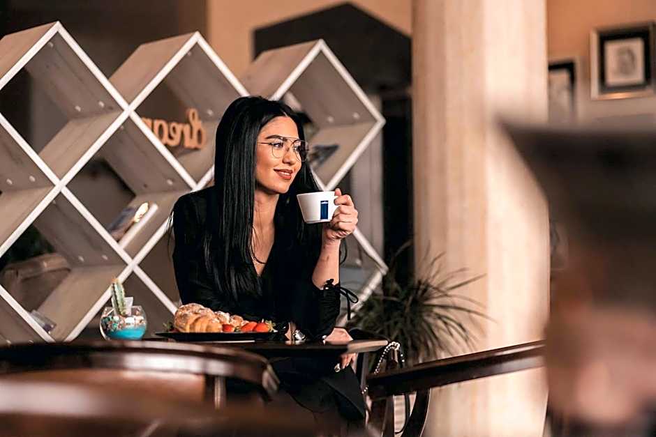 Business Hotel Plovdiv - Central Location