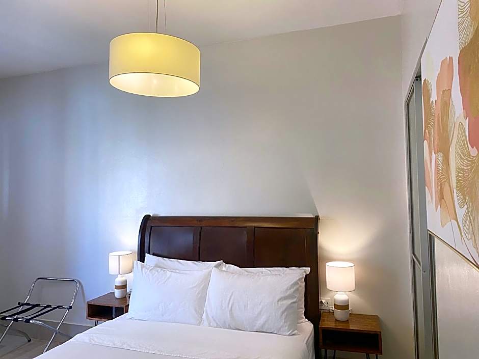 Harman Suites Moalboal