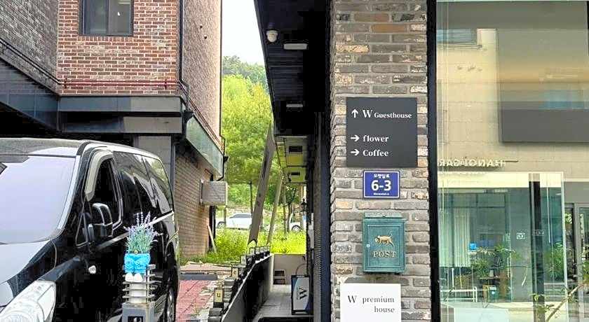 W Premium Guesthouse Incheon airport