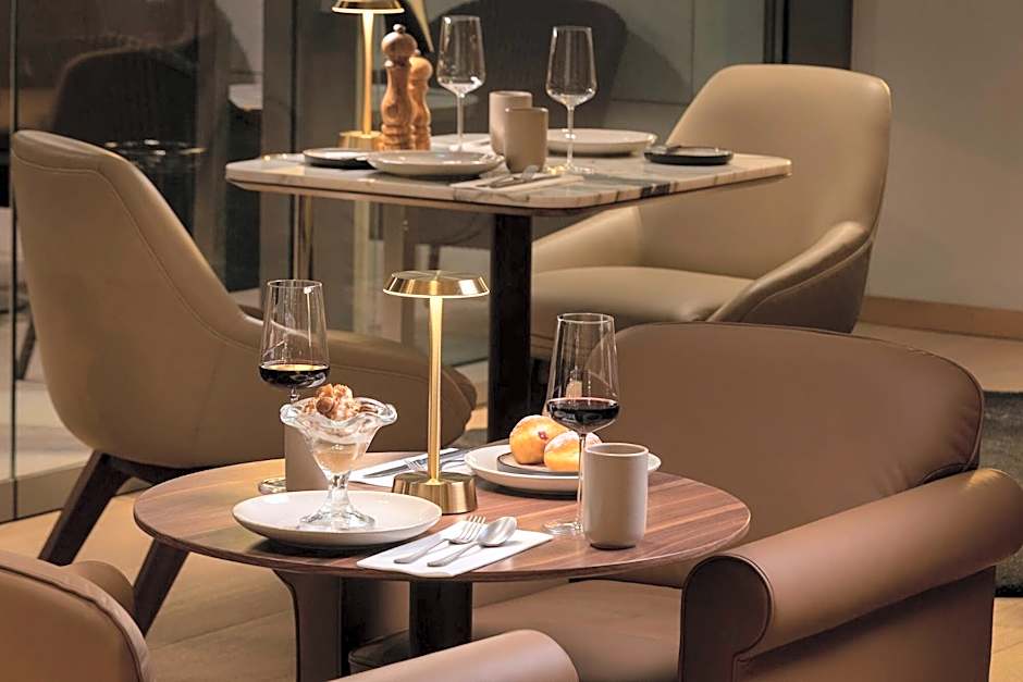 EVOLUTION Cascais-Estoril Hotel