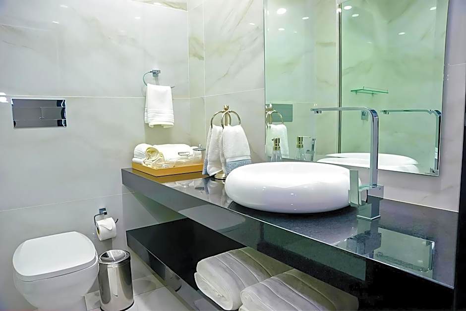 TRYP by Wyndham Santa Cruz