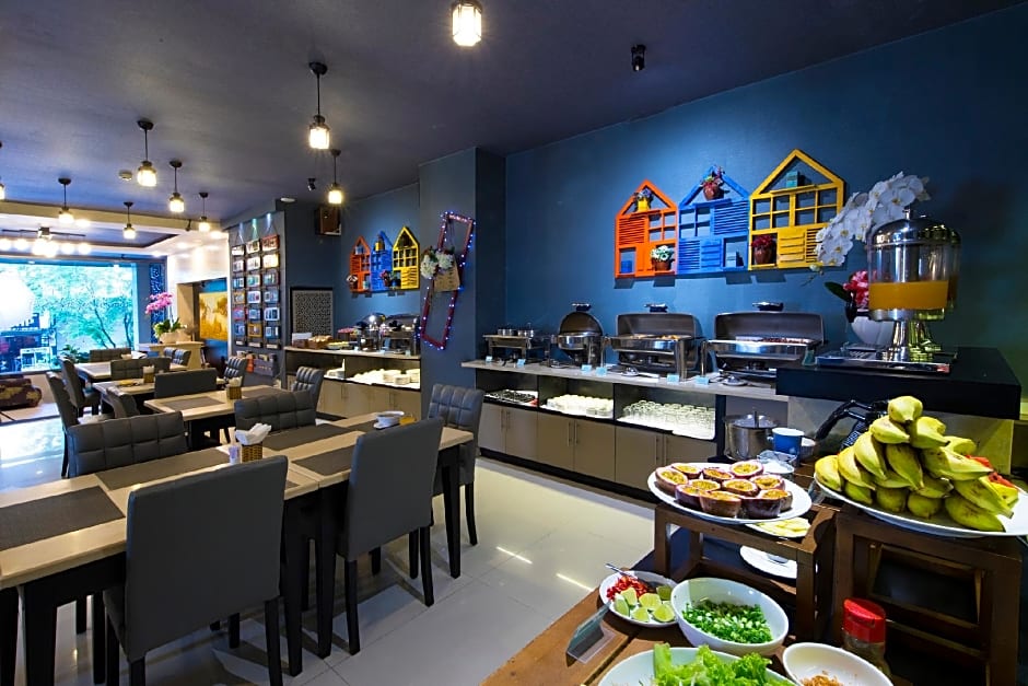 Good Vibes Central Hotel