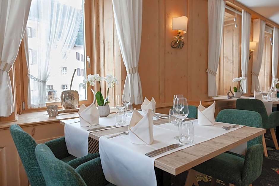 Hotel Baer & Post Zernez