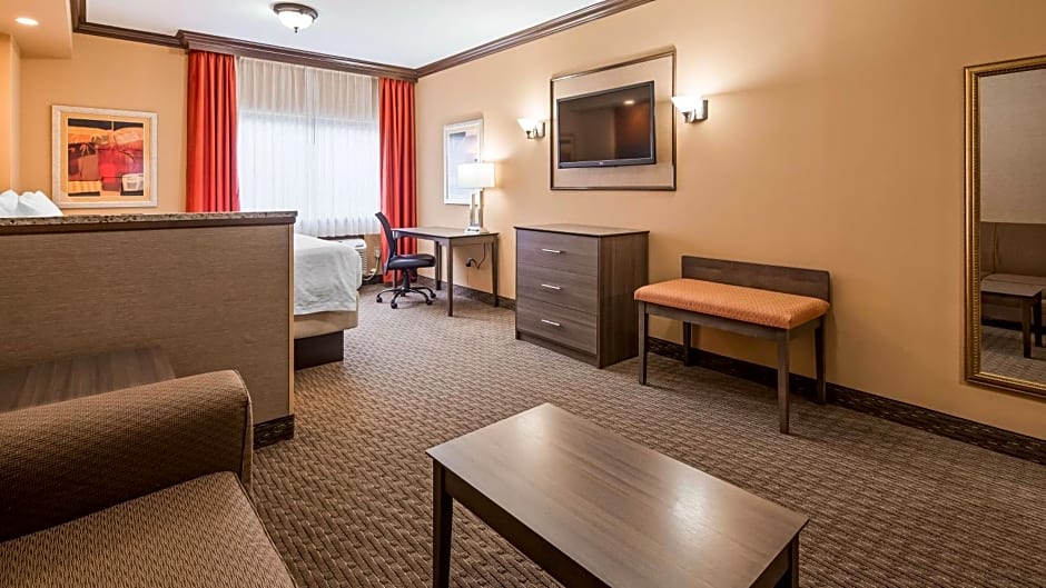 Best Western Plus North Canton Inn & Suites