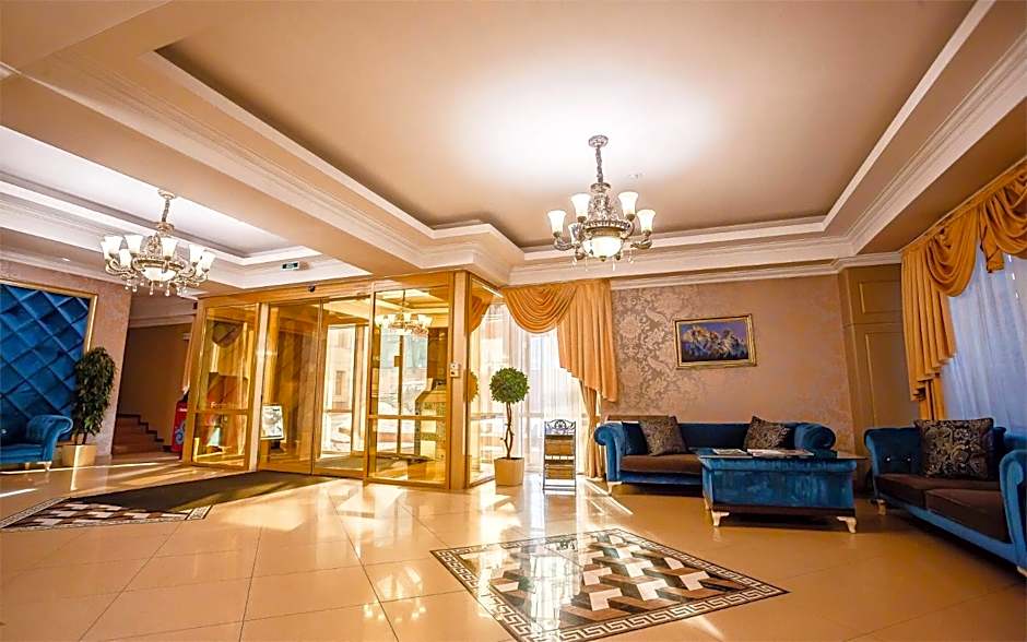 Grand Sapphire Hotel