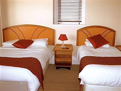 King Room (2 Adults)