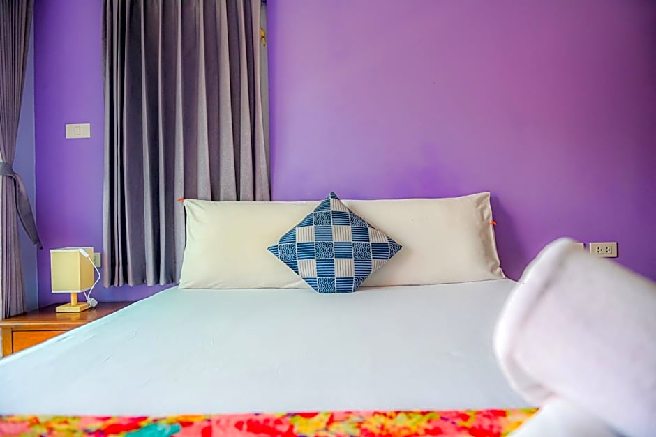 Patumnak Beach Guesthouse