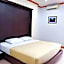Dee Prom Hotel