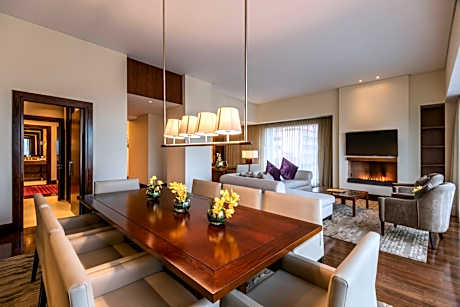 Executive lounge access, 1 Bedroom Presidential Suite