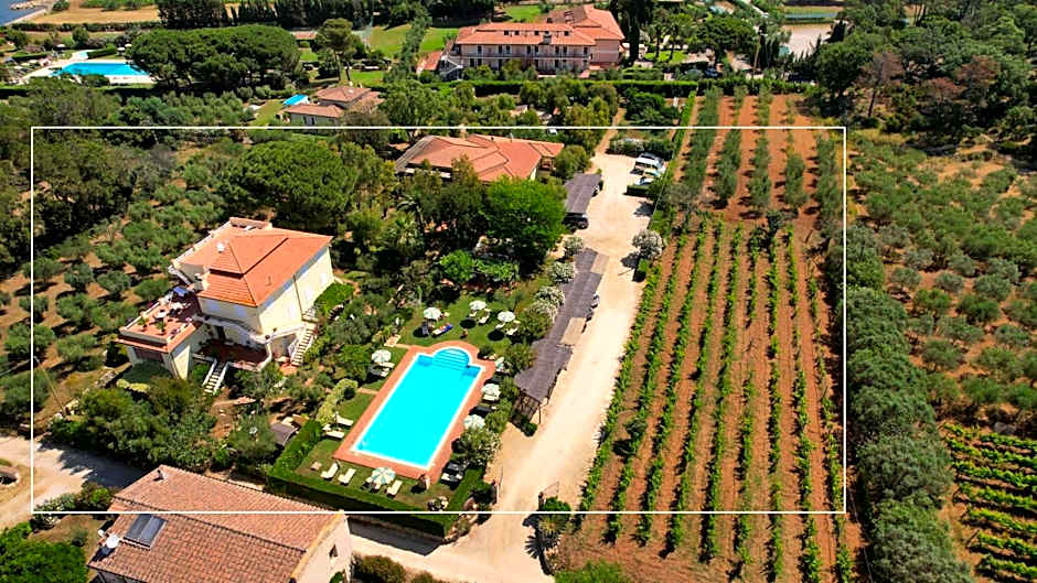 Hotel Tirrena Bike & Country Hotel