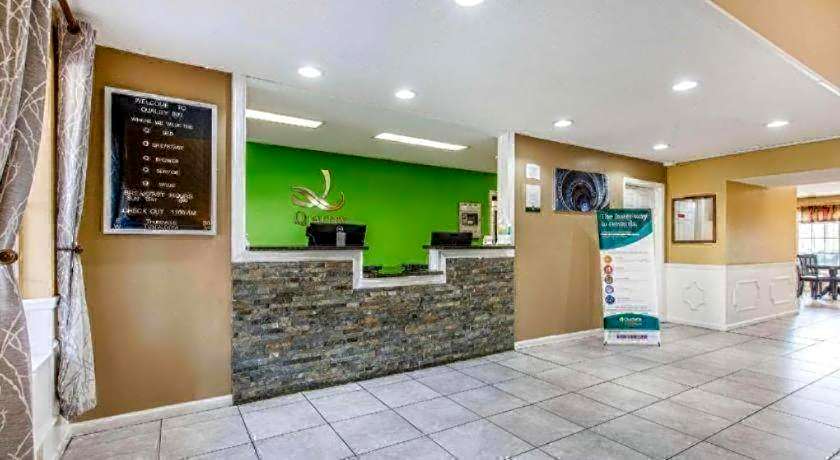 Quality Inn Bessemer I-20 exit 108