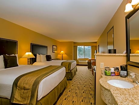 Queen Room with Two Queen Beds