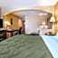 Quality Inn & Suites Lenexa Kansas City