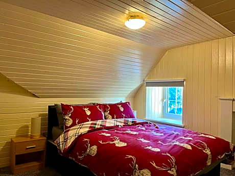 Small Double Room (Second Floor)