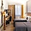 Art & Garden Residence