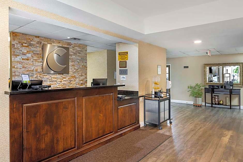 Comfort Suites Tulare