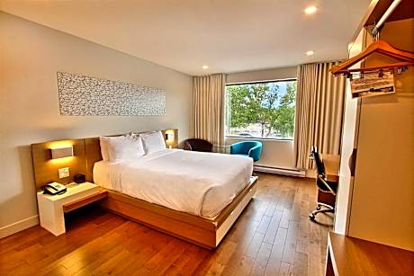 Comfort One Queen Bed - Disability Access