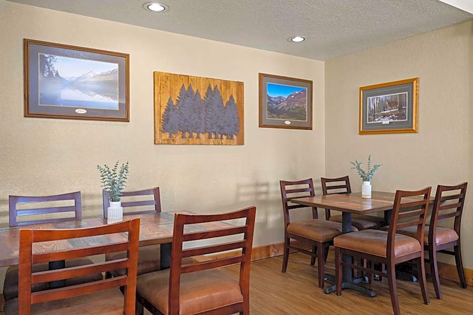 Super 8 by Wyndham Kalispell Glacier National Park