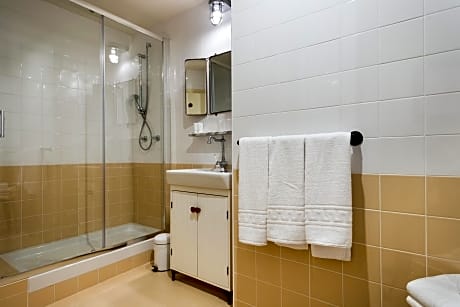 Twin Room with Extra Bed