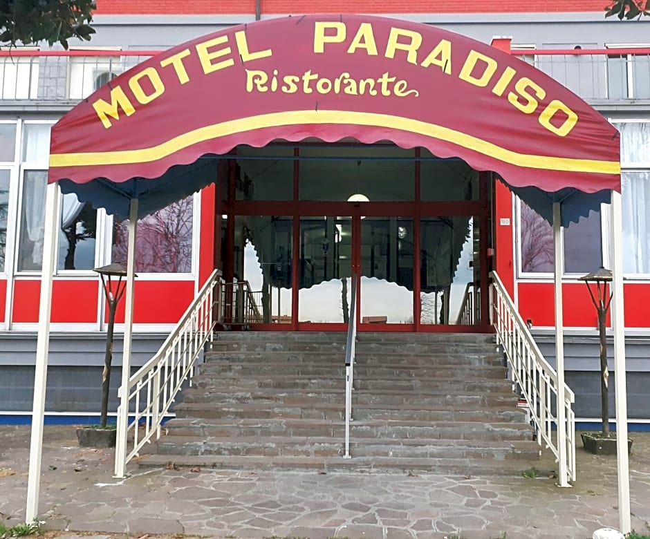 hotel paradiso