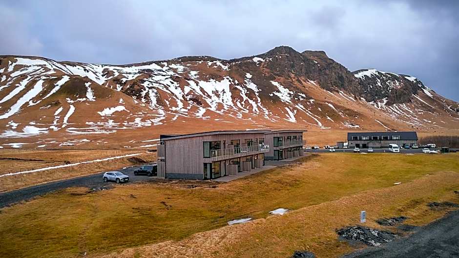 Black Beach Suites