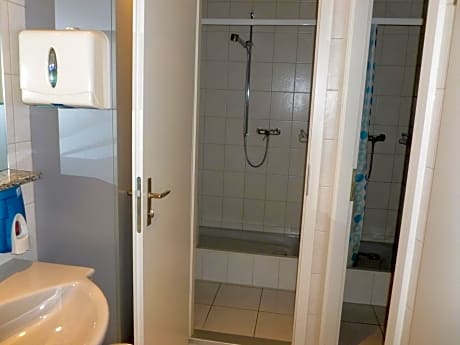 Triple Room with Shared Bathroom