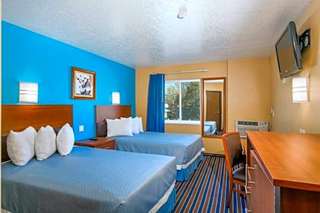 Double Room with Two Double Beds - Non-Smoking