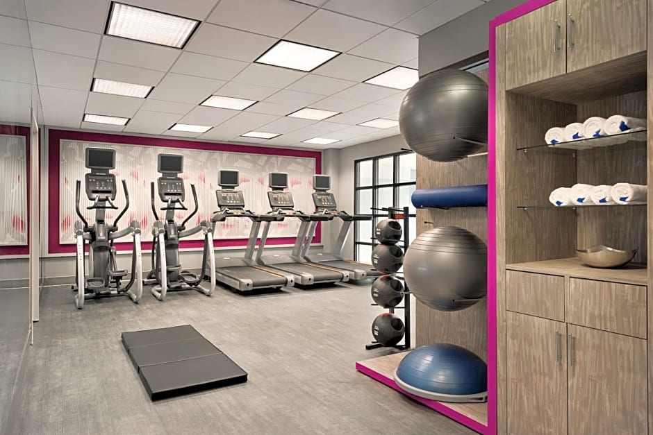 Crowne Plaza Englewood By IHG