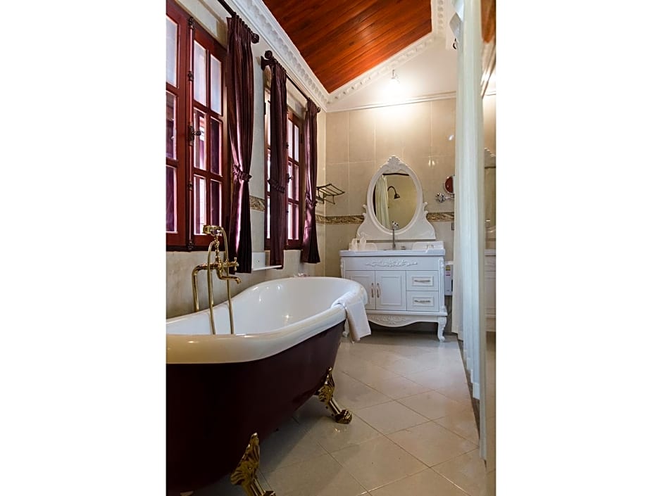 The View Pavilion Hotel