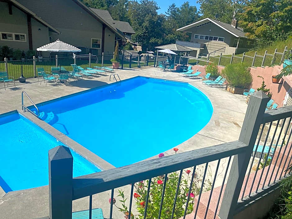 Country Town N' Suites