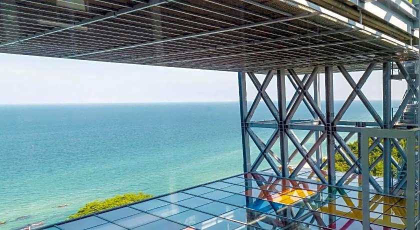 Haslla Art World Museum Hotel