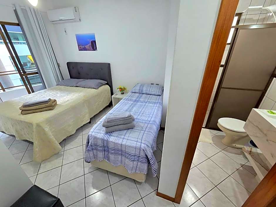 Apartamento 200 metros da praia 03 quartos com ar condicionado - Meia Praia - Itapema