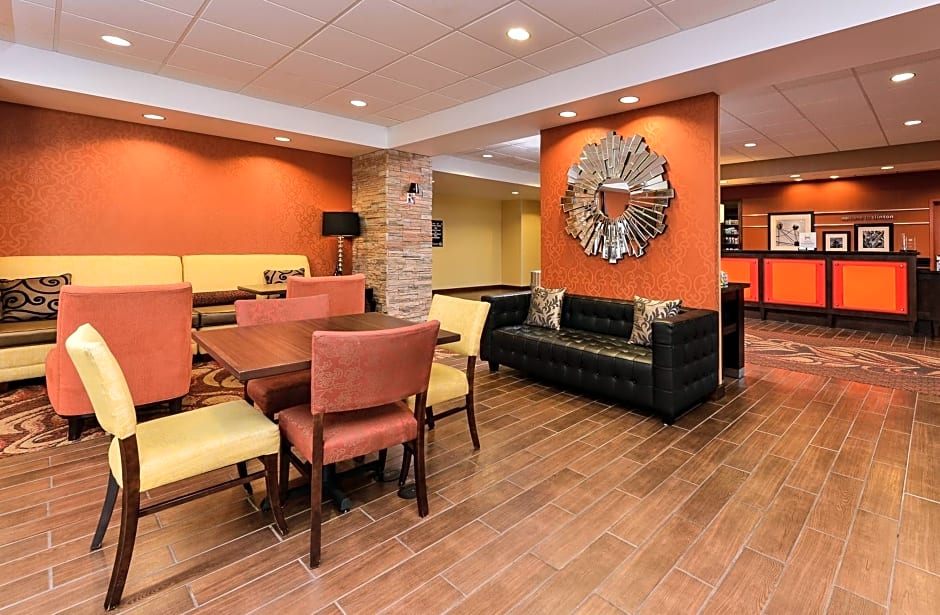 Hampton Inn Clinton
