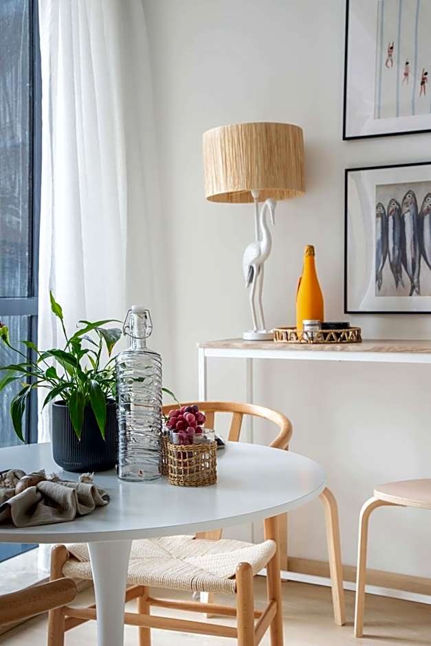 Frank Porter - Goldcrest Views 2