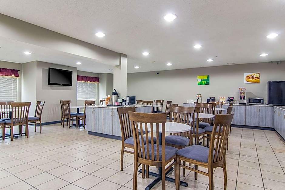 Quality Inn & Suites Grove City-Outlet Mall