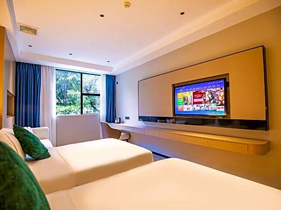 Pai Hotel Zhuhai Xinxiangzhou China Resources Vanguard Minzhu Railway Station – Zhuhai, IA