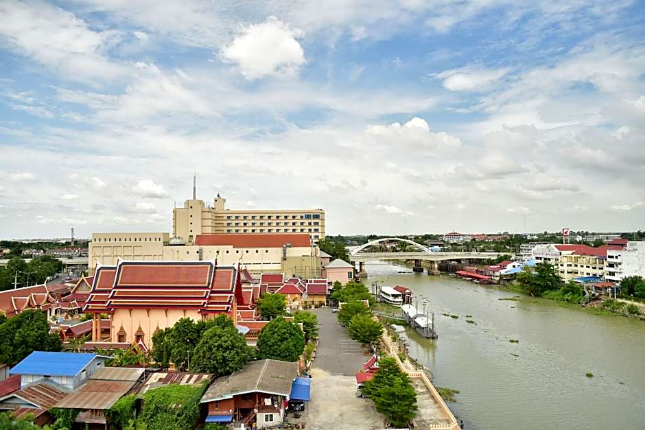 Ayothaya Riverside Hotel