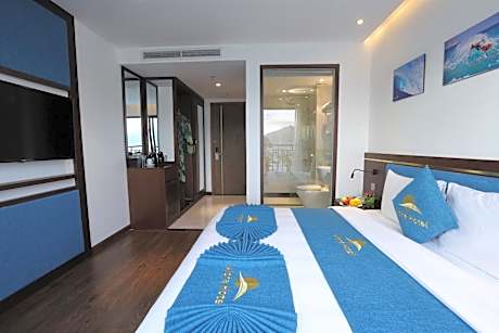 Large Double or Twin Room