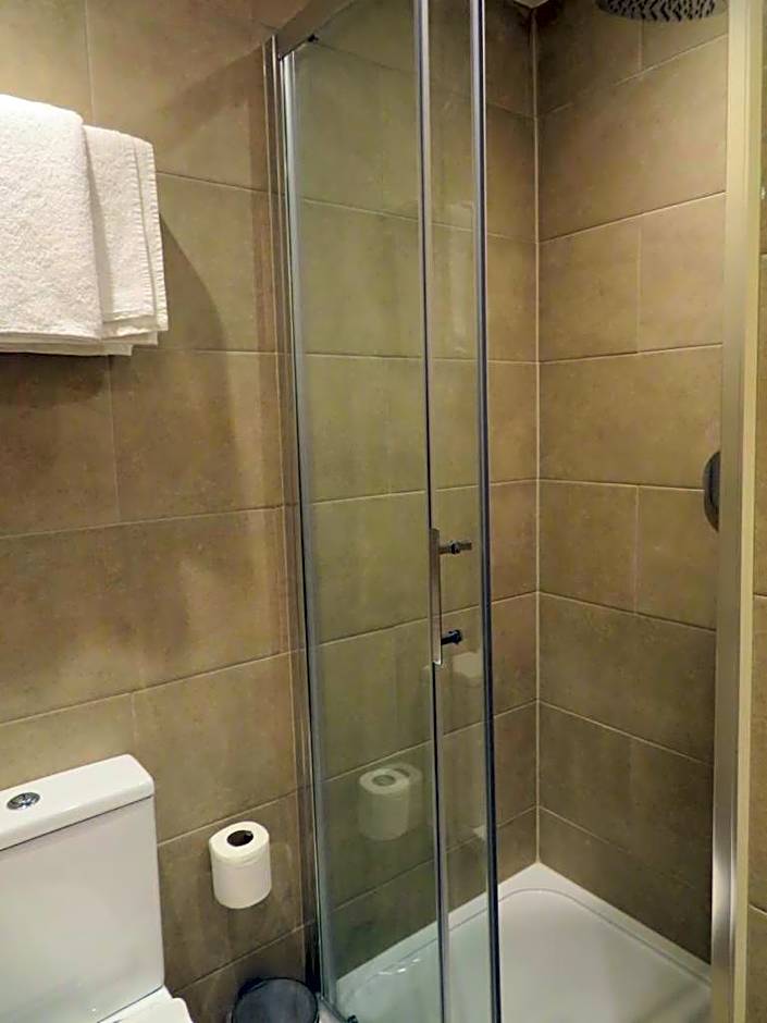 Glendale Hyde Park Hotel