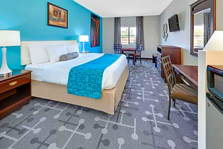 1 King Bed Mobility Mobility Accessible Room Non-Smoking