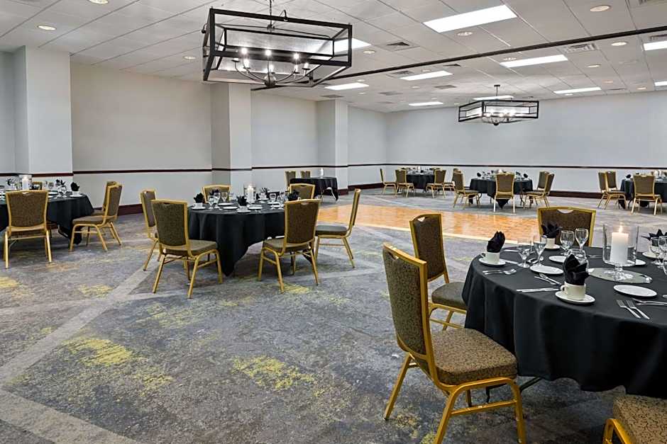 Embassy Suites By Hilton Hotel Dallas - Park Central Area