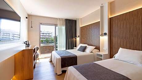 Triple Room with Pool View