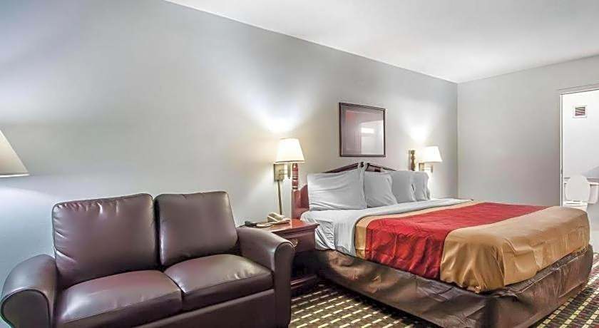 Econo Lodge Inn & Suites Tuscaloosa I-20