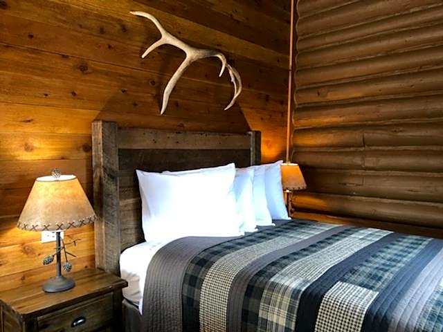 Elkhorn Cabins and Inn