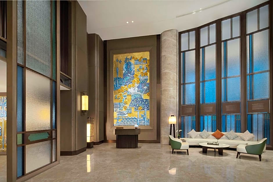 Yuexiu Hotel Guangzhou, Curio Collection by Hilton