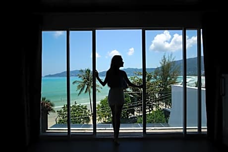 Two-Bedroom Apartment with Sea View (6 Adults)