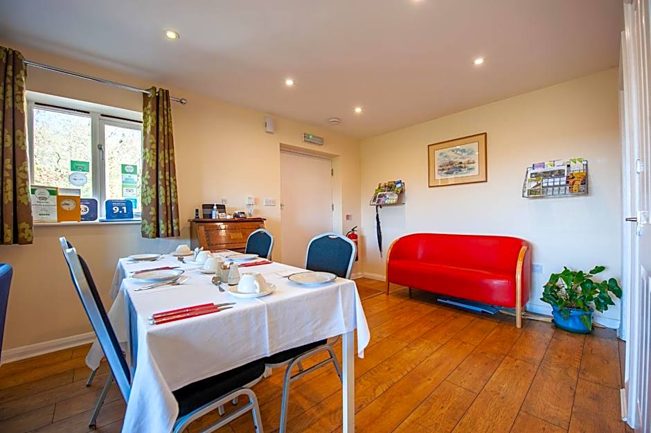 Oakside Lodge Guest House