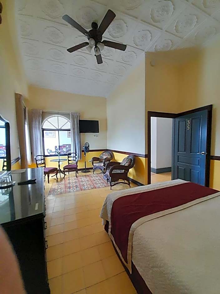 Hotel Santo Tomás
