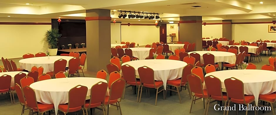 Mayres Hotel